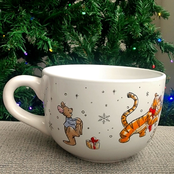 Winnie the Pooh A Good Day For Giving Large 20oz Ceramic Double-sided Mug - Picture 2 of 9